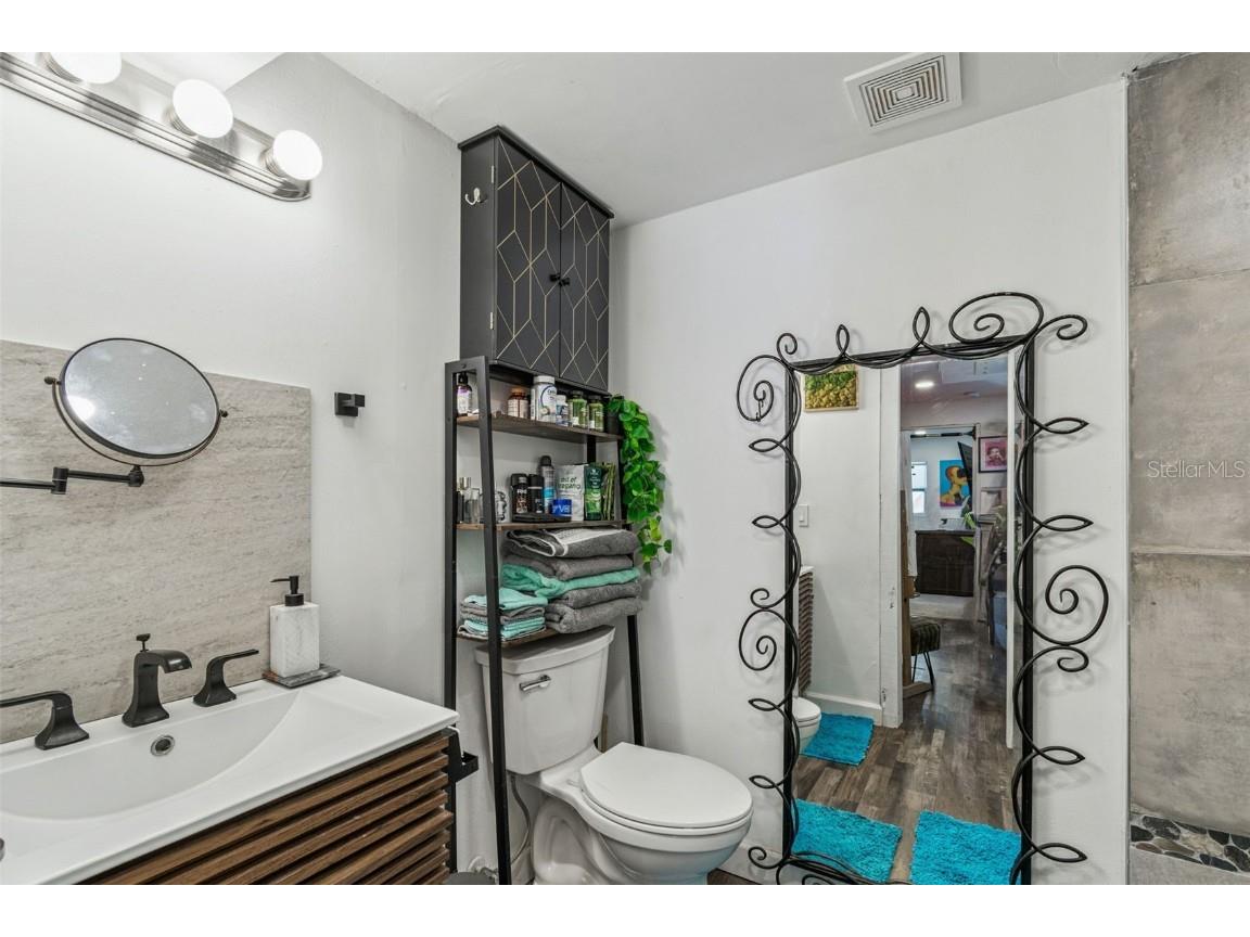 1034 Queen Street N Saint Petersburg FL 33713 TB8450126 image42