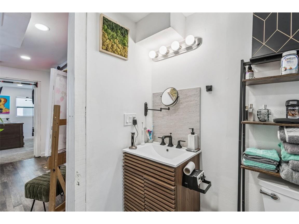 1034 Queen Street N Saint Petersburg FL 33713 TB8450126 image44