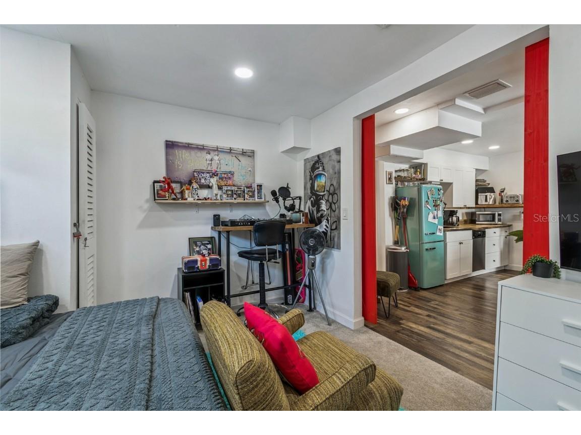 1034 Queen Street N Saint Petersburg FL 33713 TB8450126 image48