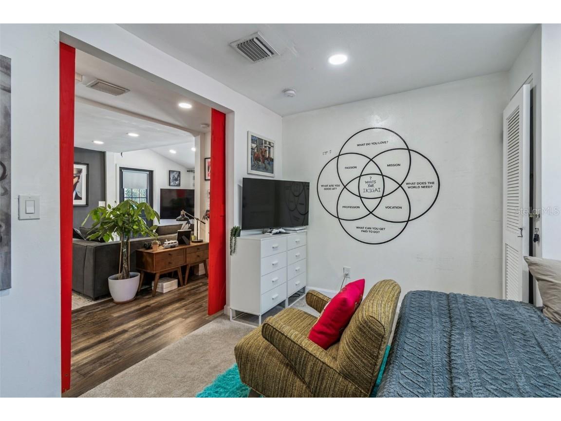 1034 Queen Street N Saint Petersburg FL 33713 TB8450126 image49