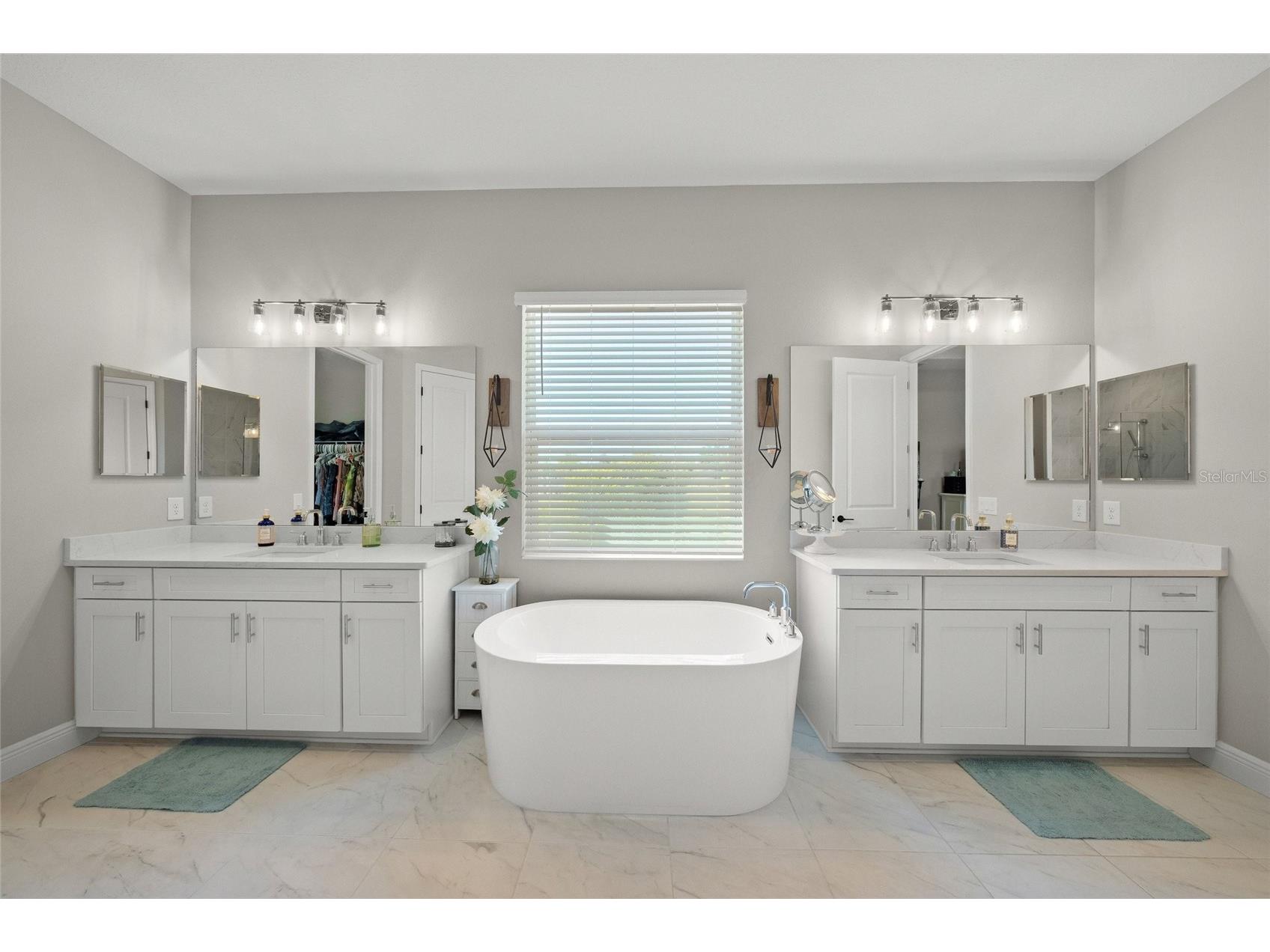10345 Canaveral Circle Sarasota FL 34241 A4684154 image24