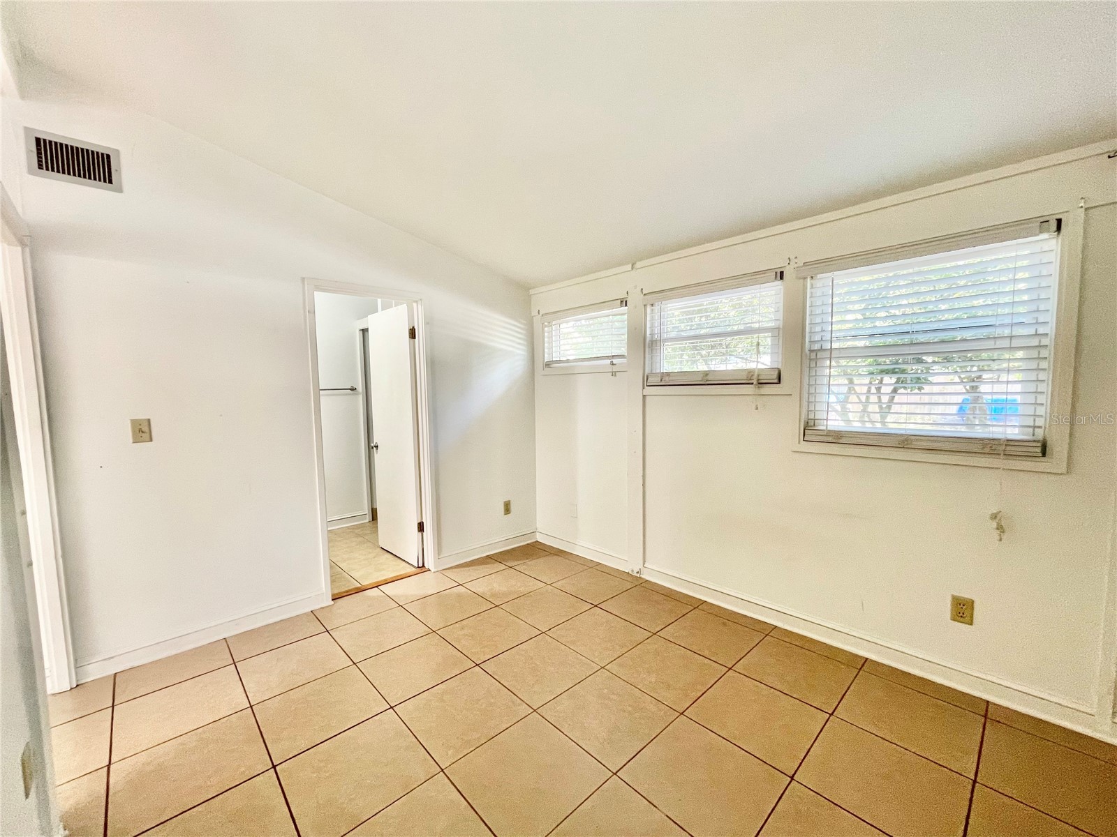 1035 NE 3rd Avenue Gainesville FL 32601 GC529389 image61