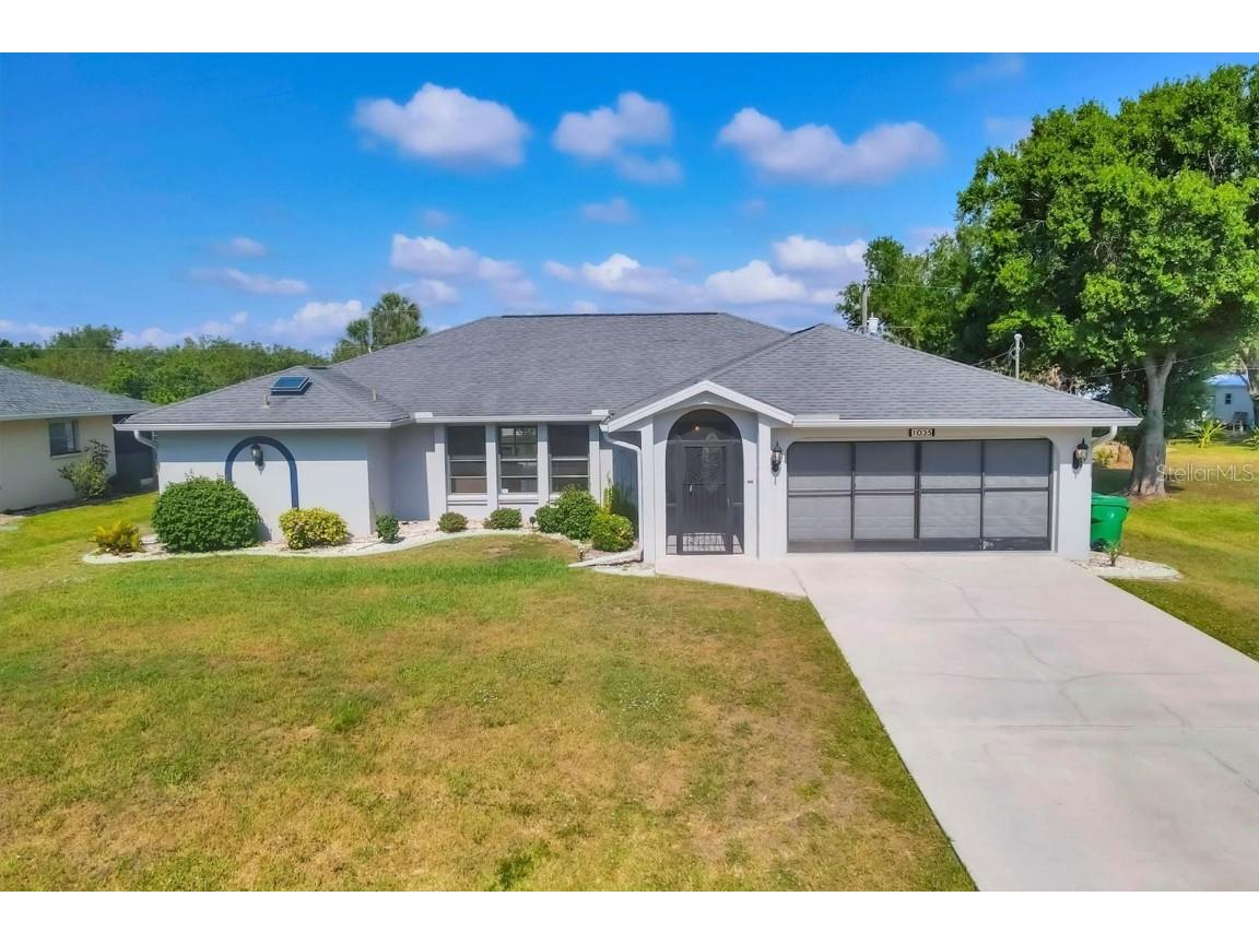 1035 Riggs Street Port Charlotte FL 33952 D6142104 image1