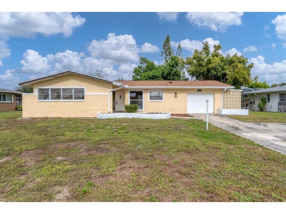 1035 SE 43rd Street Cape Coral FL 33904 D6134110 image1