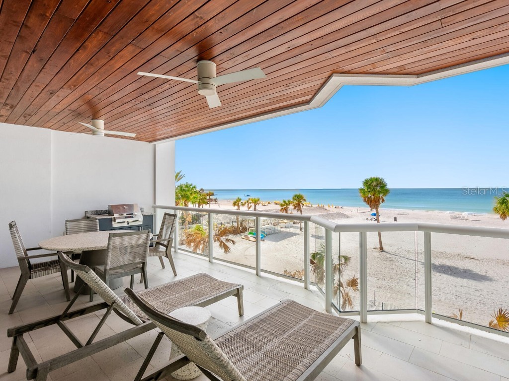 1035 Seaside Drive #305 Sarasota FL 34242 - GULF OF MEXICO A4632248 image2