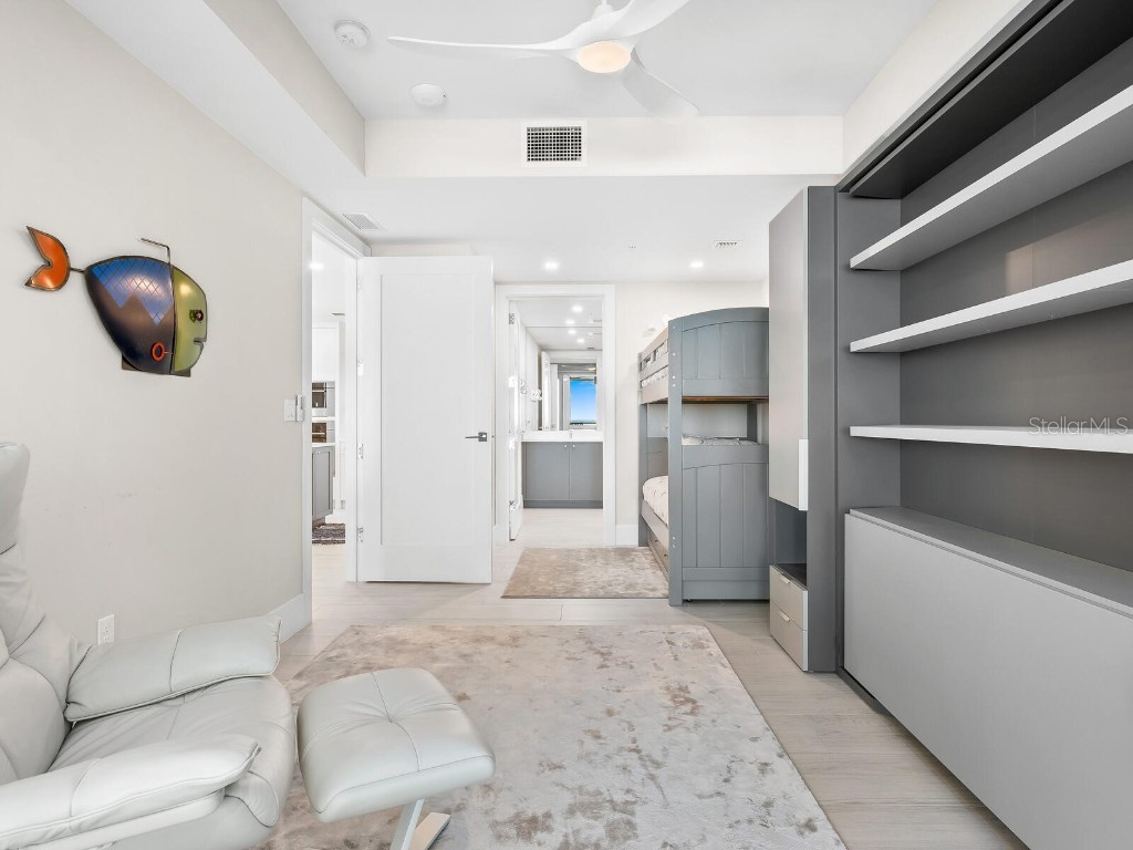 1035 Seaside Drive #305 Sarasota FL 34242 - GULF OF MEXICO A4632248 image20