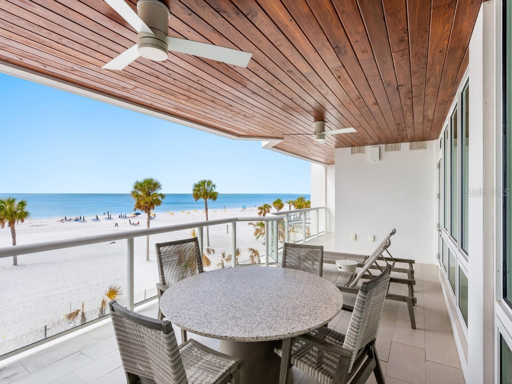 1035 Seaside Drive #305 Sarasota FL 34242 - GULF OF MEXICO A4632248 image8