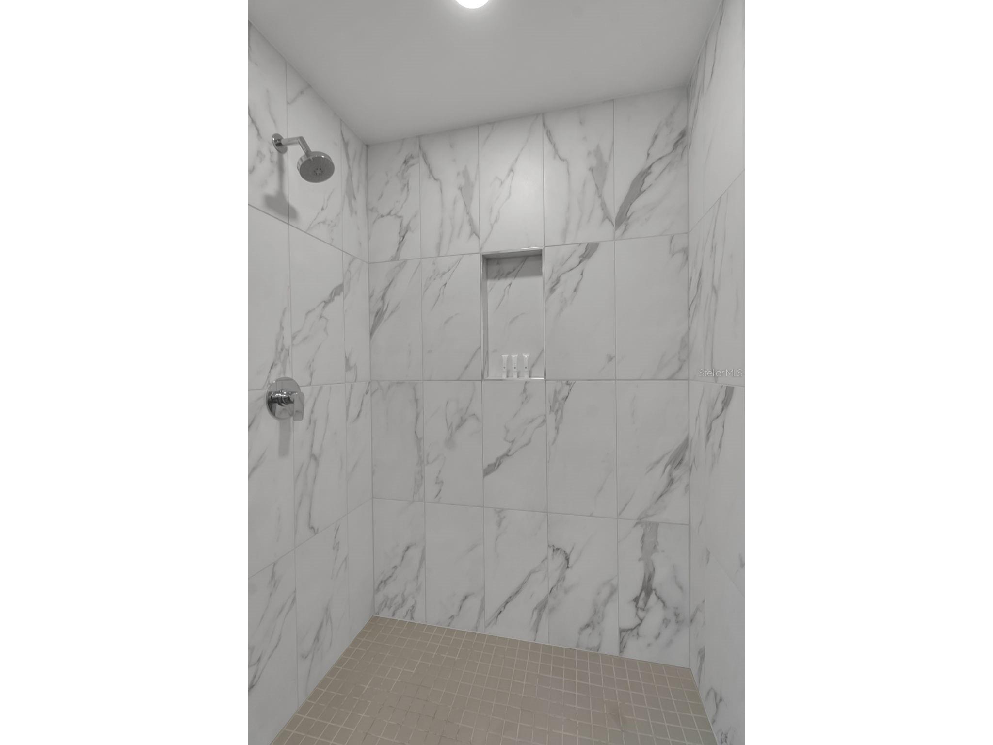 1035 Seaside Drive #308 Sarasota FL 34242 - GULF OF MEXICO A4692379 image25