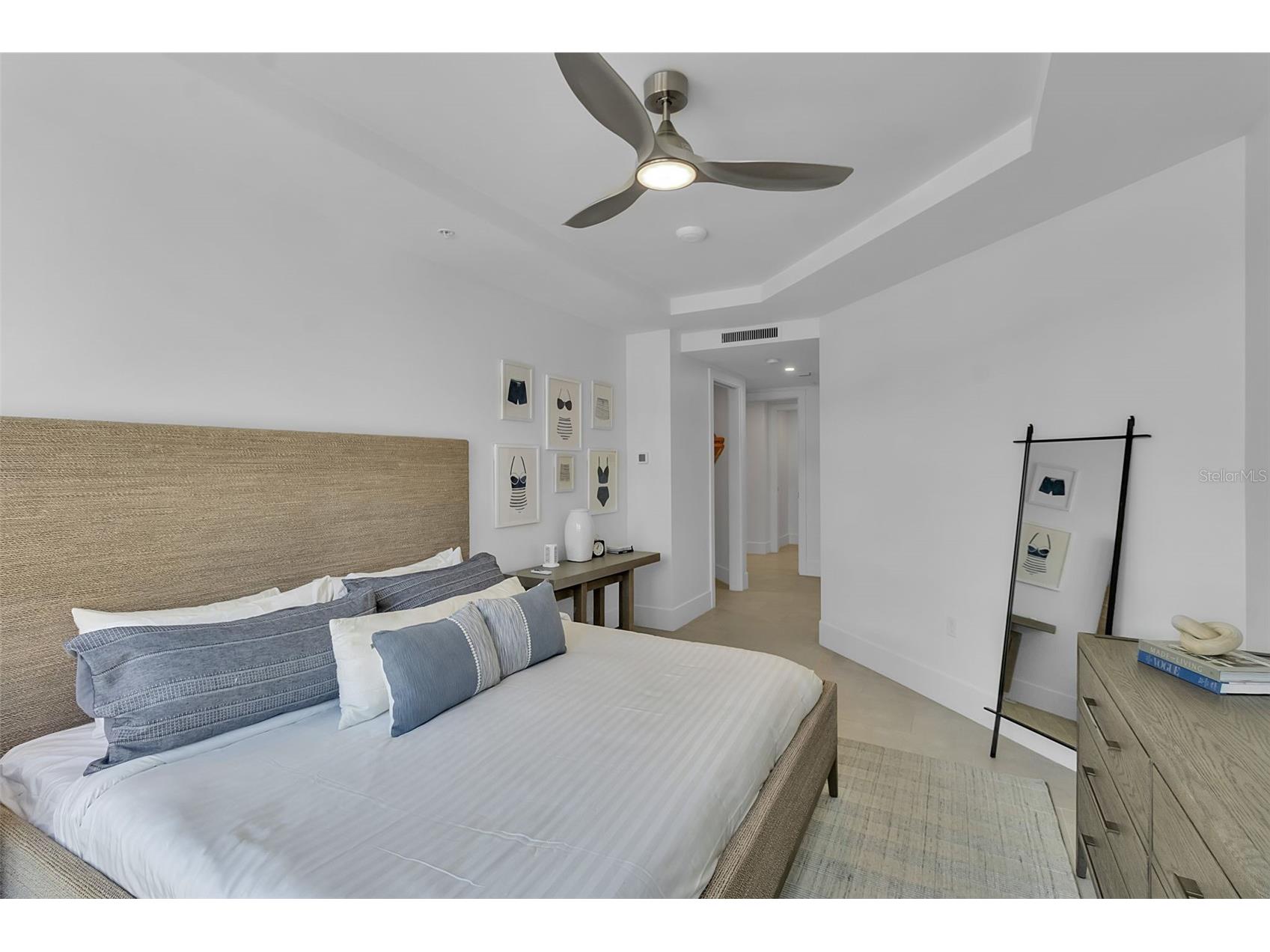 1035 Seaside Drive #308 Sarasota FL 34242 - GULF OF MEXICO A4692379 image27