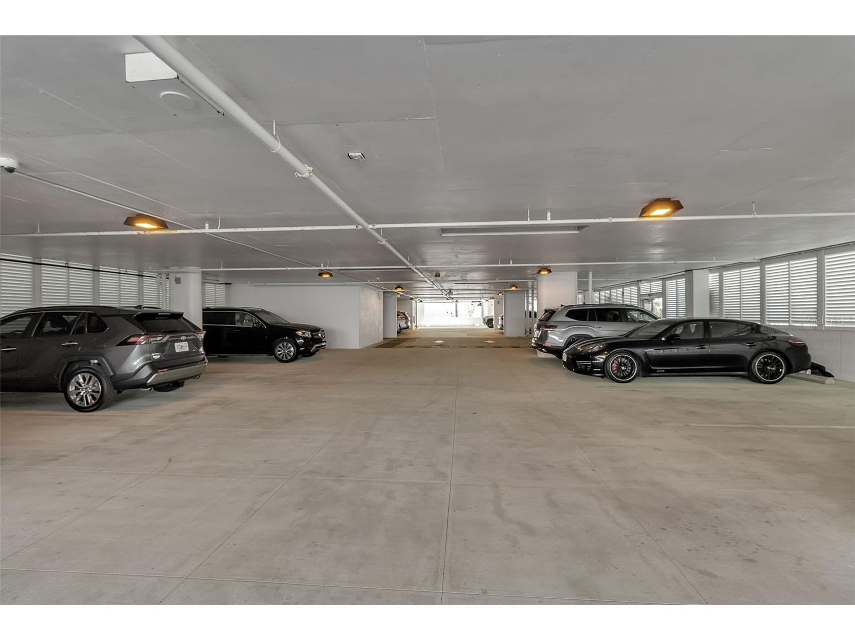 1035 Seaside Drive #308 Sarasota FL 34242 - GULF OF MEXICO A4692379 image43