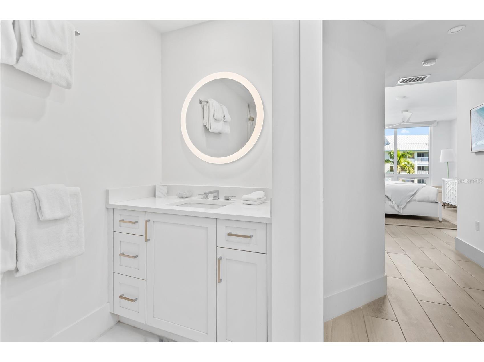 1035 Seaside Drive #404 Sarasota FL 34242 - GULF OF AMERICA A4672742 image13