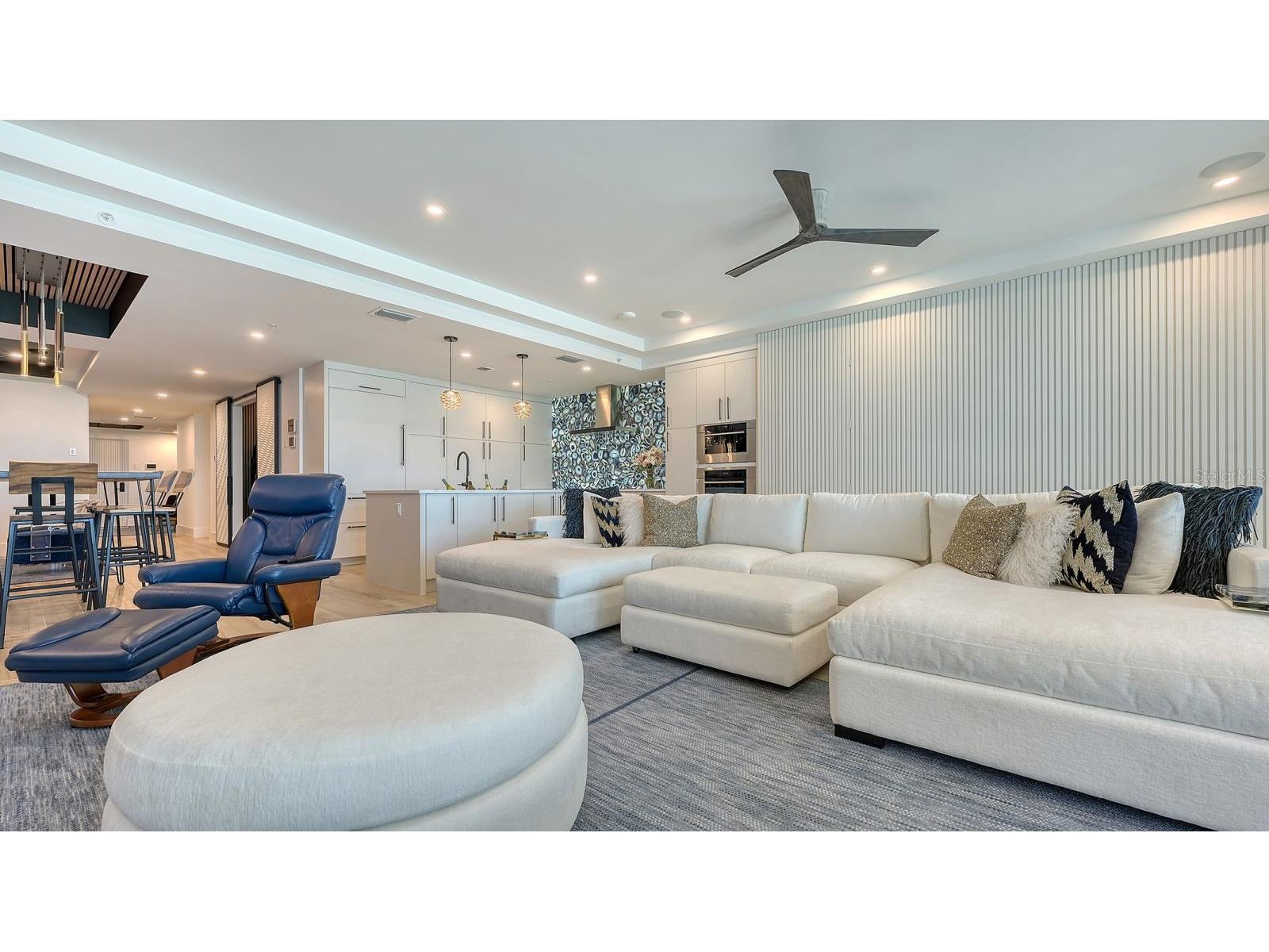 1035 Seaside Drive #503 Sarasota FL 34242 - GULF OF MEXICO A4677354 image12