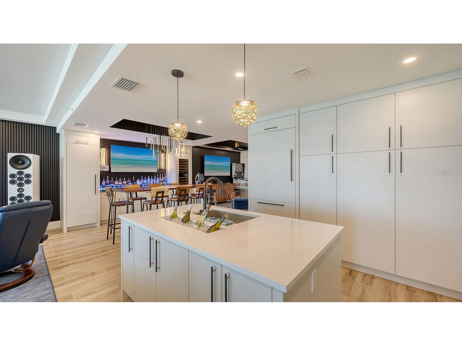 1035 Seaside Drive #503 Sarasota FL 34242 - GULF OF MEXICO A4677354 image17