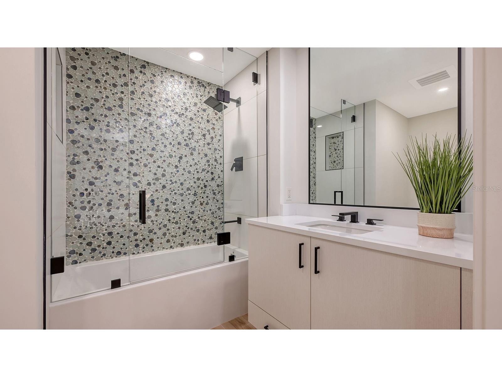 1035 Seaside Drive #503 Sarasota FL 34242 - GULF OF MEXICO A4677354 image27