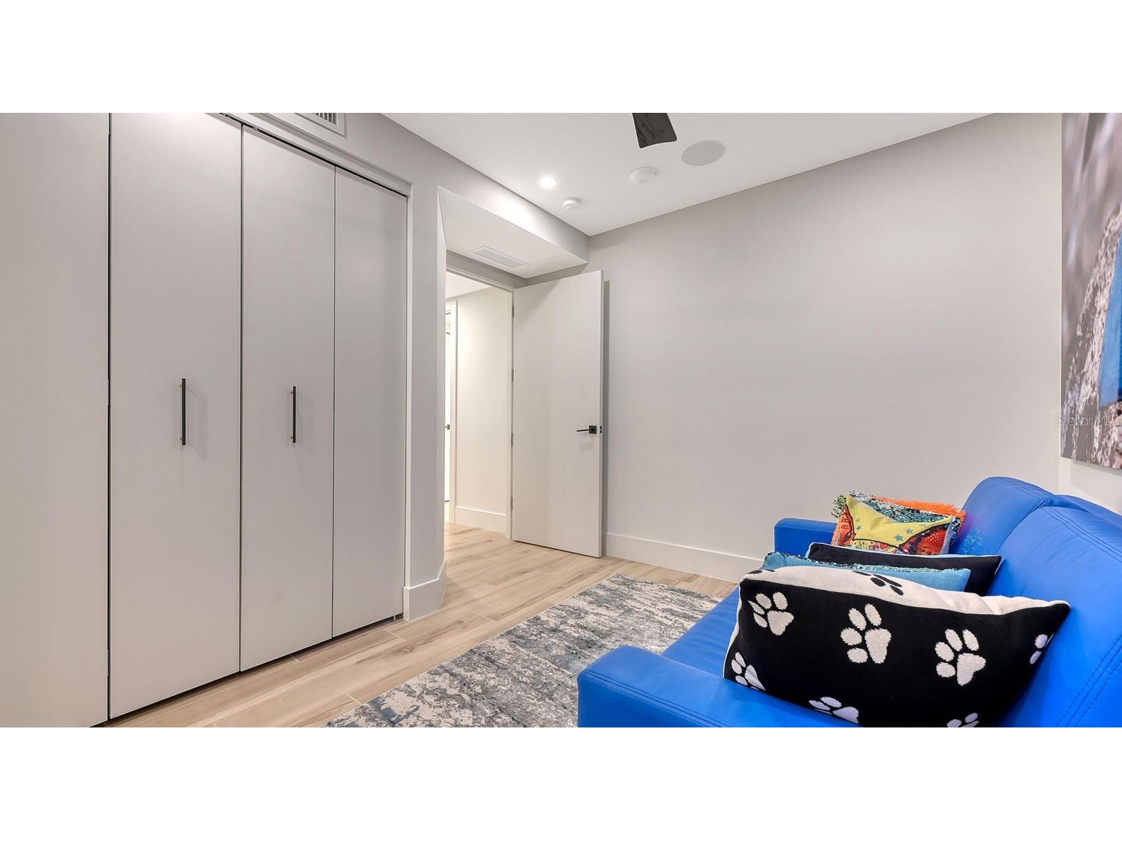 1035 Seaside Drive #503 Sarasota FL 34242 - GULF OF MEXICO A4677354 image29