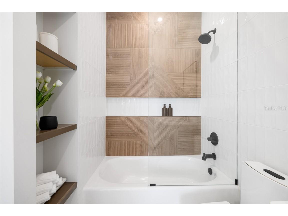 10350 2nd Way N Saint Petersburg FL 33716 TB8413324 image21