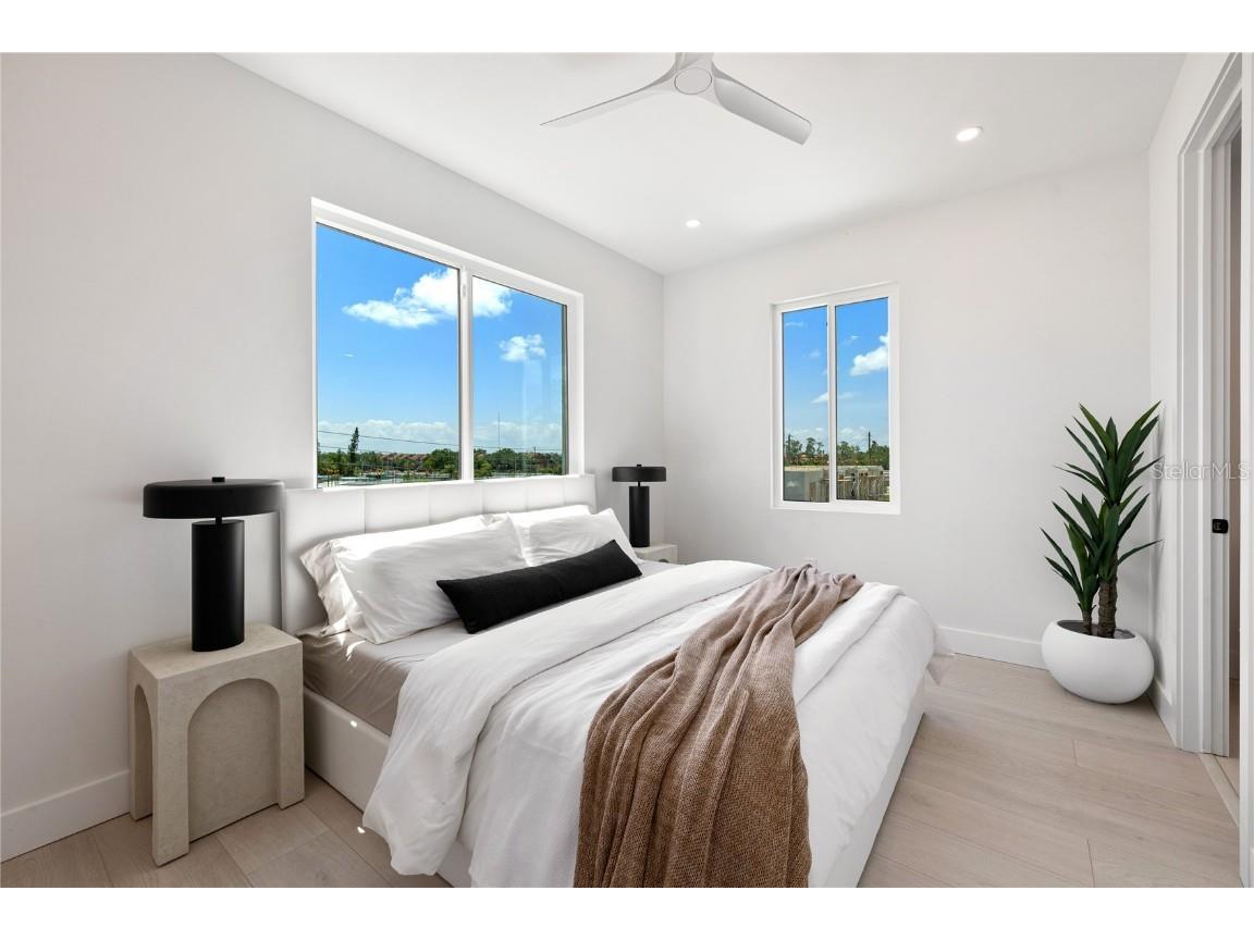 10350 2nd Way N Saint Petersburg FL 33716 TB8413324 image24