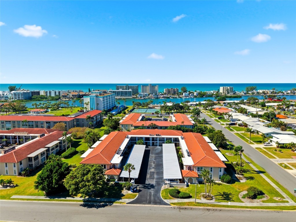 10350 Imperial Point Drive W #4 Largo FL 33774 TB8429427 image1