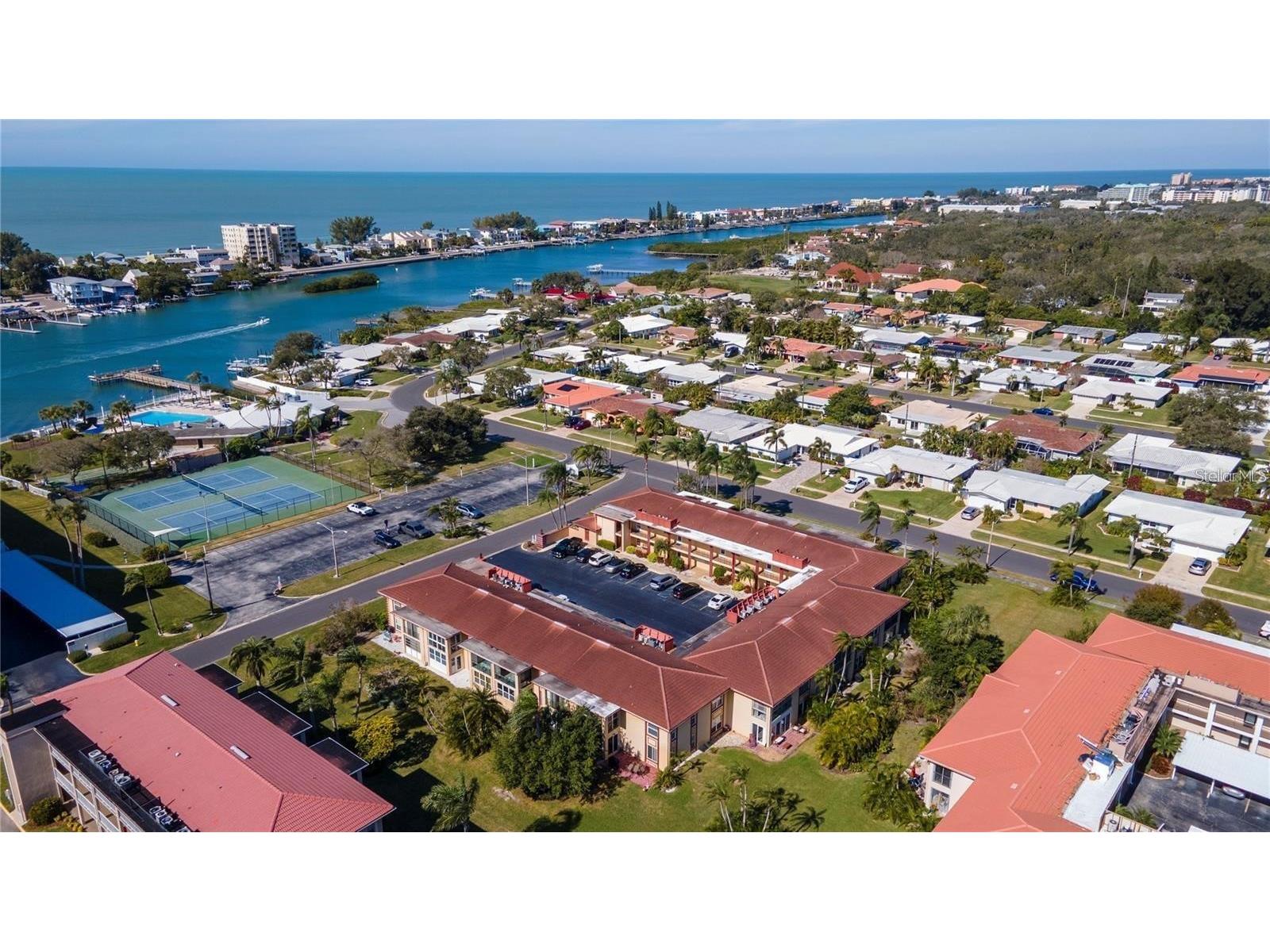 10351 Regal Drive #8 Largo FL 33774 O6387475 image2