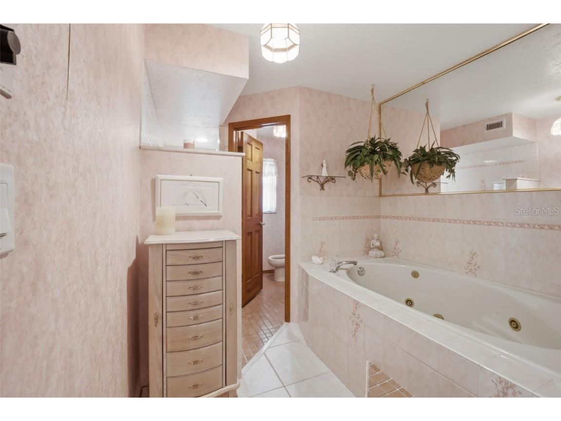 10353 Barry Drive Largo FL 33774 TB8453955 image18