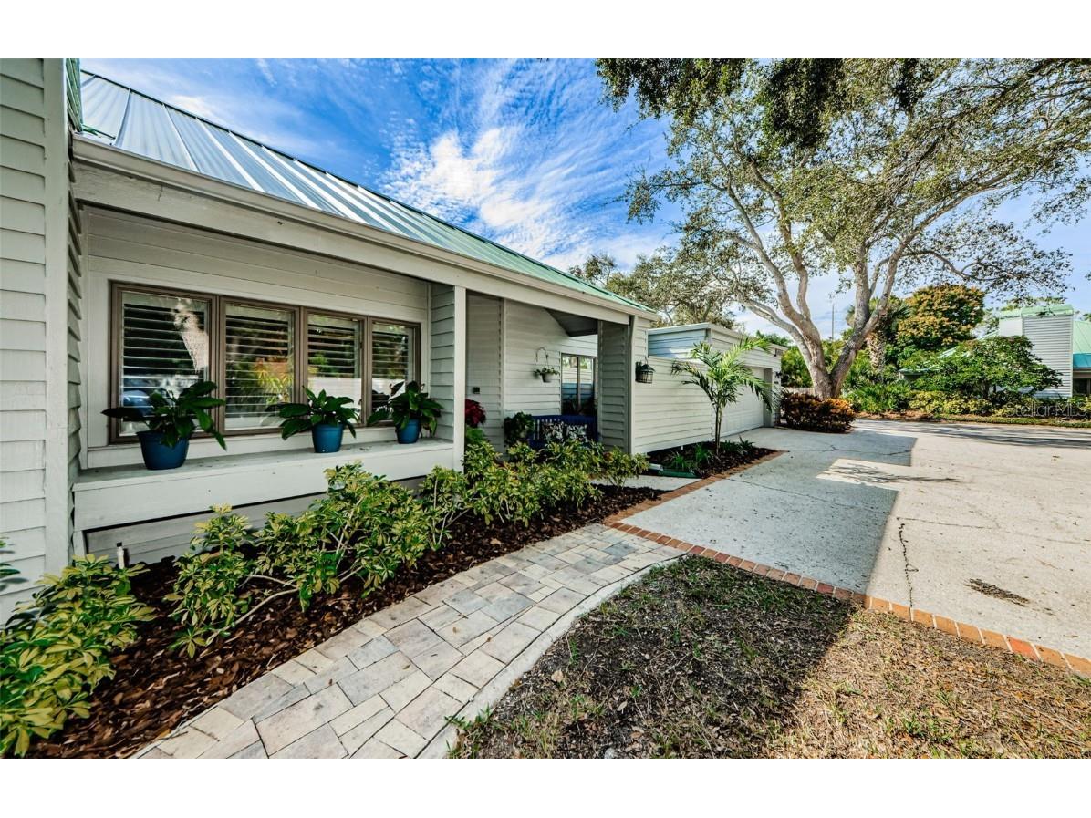 10353 Longwood Drive Seminole FL 33777 U8222574 image1