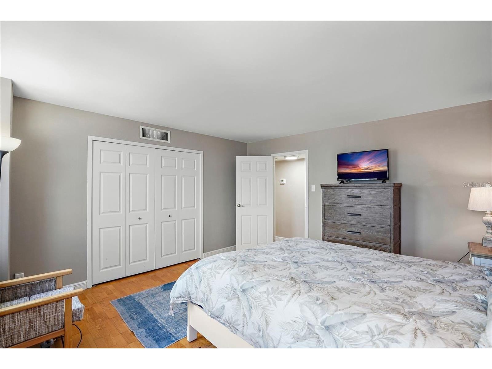 10355 Paradise Boulevard #1010-1011 Saint Petersburg FL 33706 TB8514404 image20