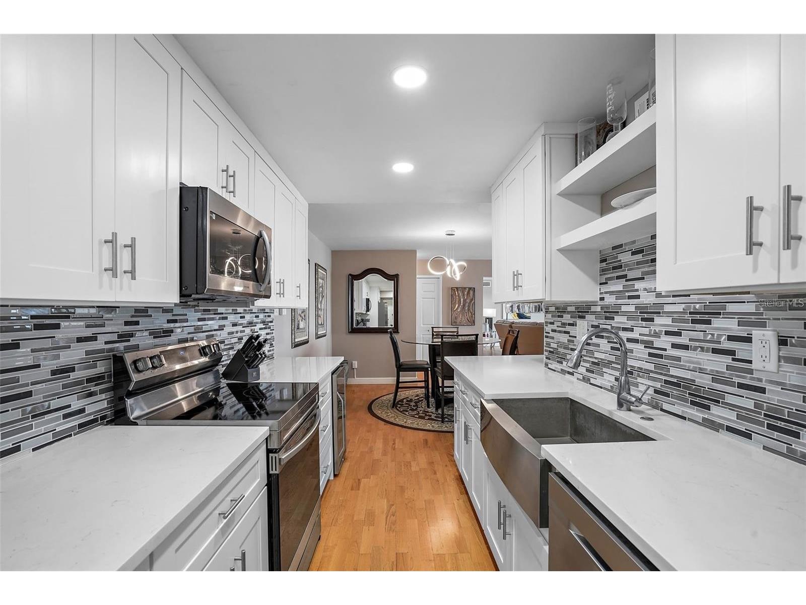 10355 Paradise Boulevard #1010-1011 Saint Petersburg FL 33706 TB8514404 image6