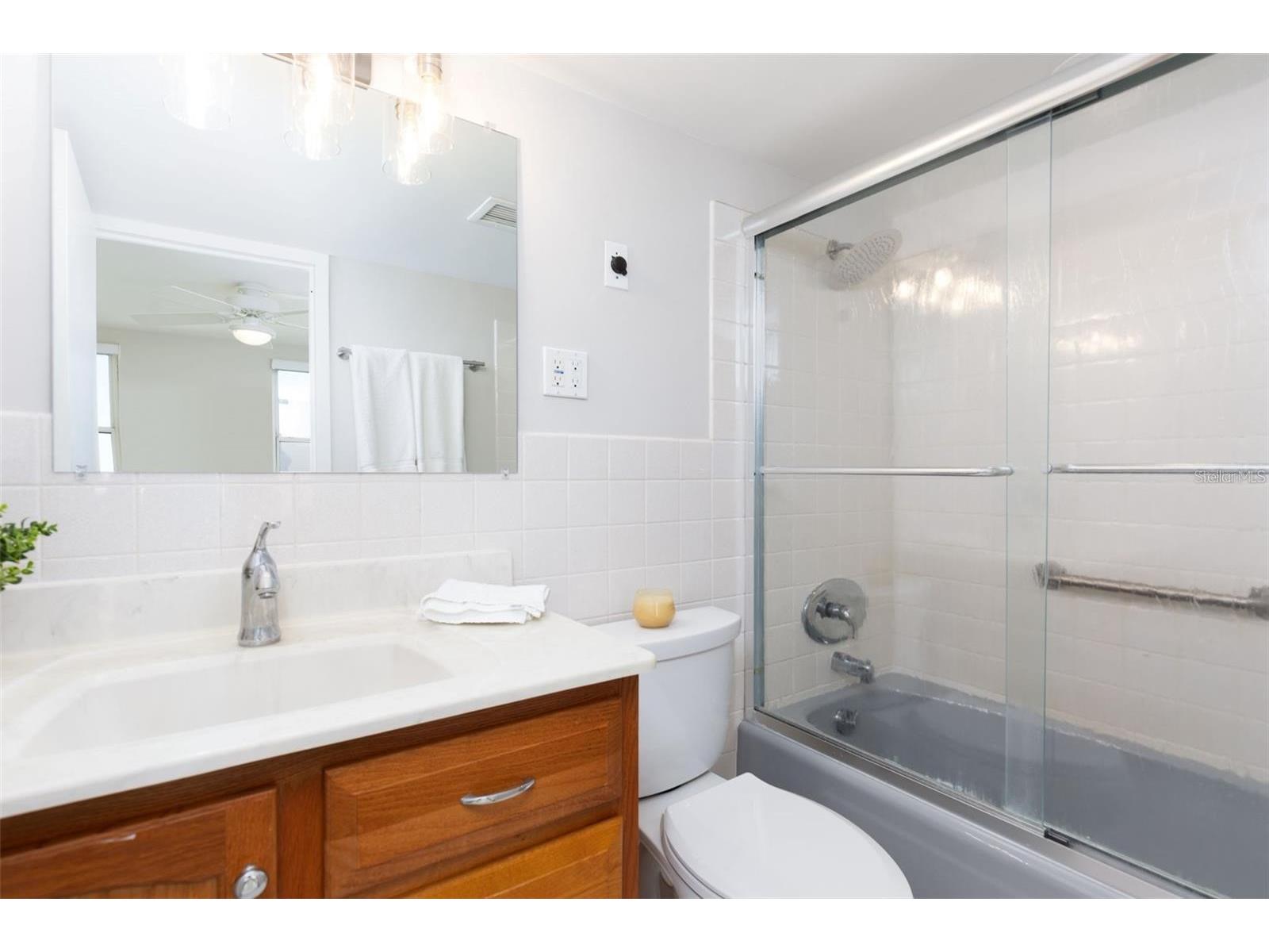 10355 Paradise Boulevard #1015 Treasure Island FL 33706 TB8465420 image18