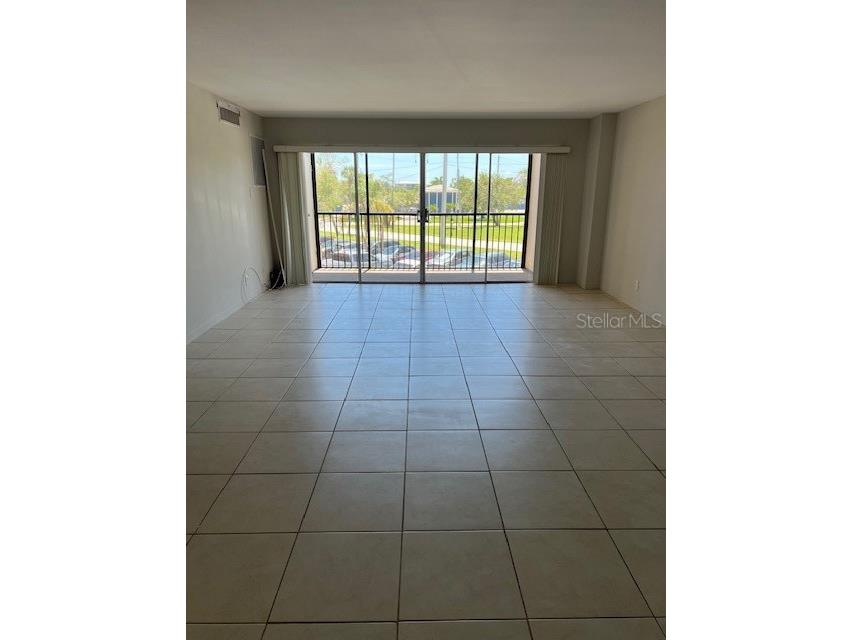 10355 Paradise Boulevard #114 Treasure Island FL 33706 TB8412778 image2