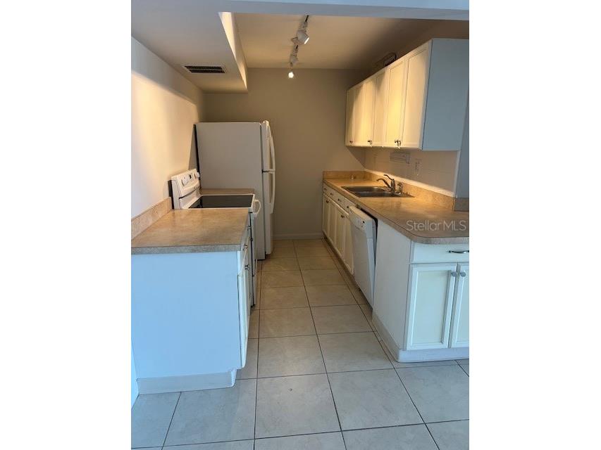 10355 Paradise Boulevard #114 Treasure Island FL 33706 TB8412778 image3