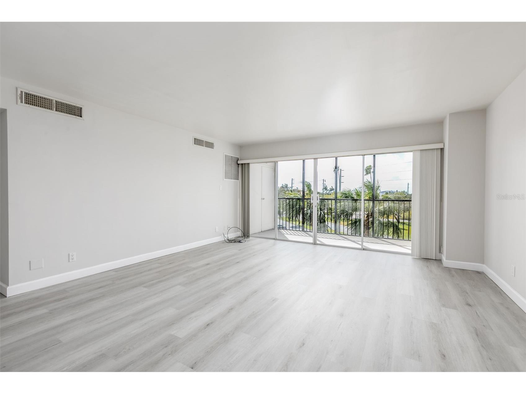 10355 Paradise Boulevard #213 Treasure Island FL 33706 TB8473335 image11