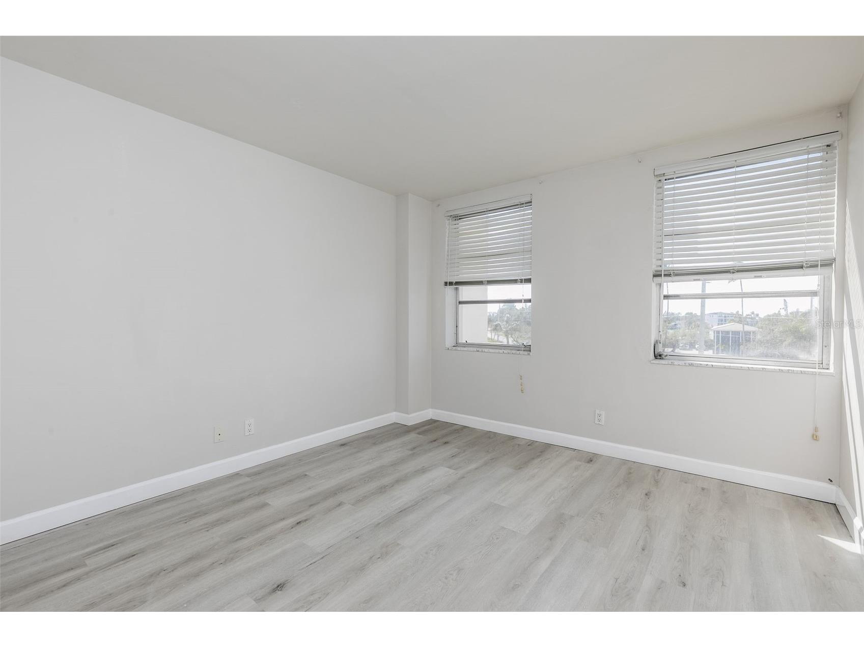 10355 Paradise Boulevard #213 Treasure Island FL 33706 TB8473335 image27