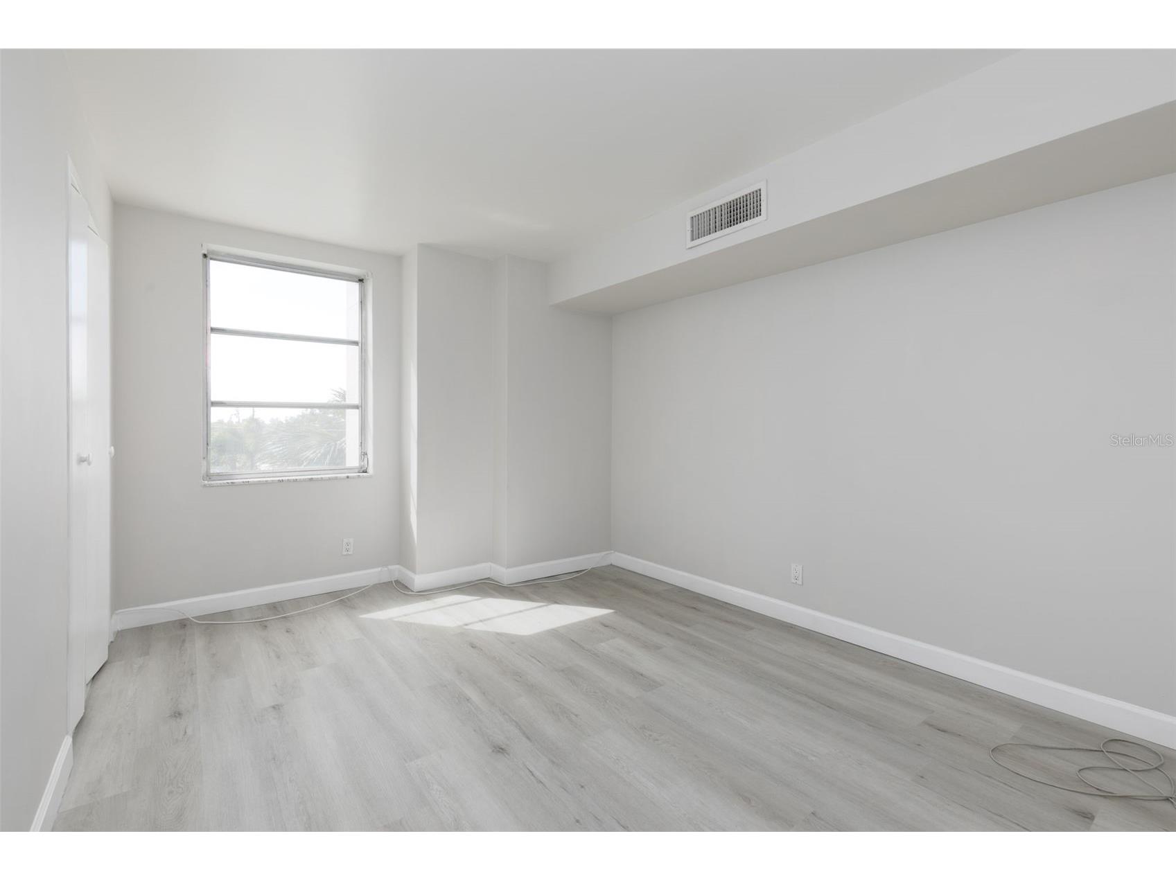 10355 Paradise Boulevard #213 Treasure Island FL 33706 TB8473335 image32