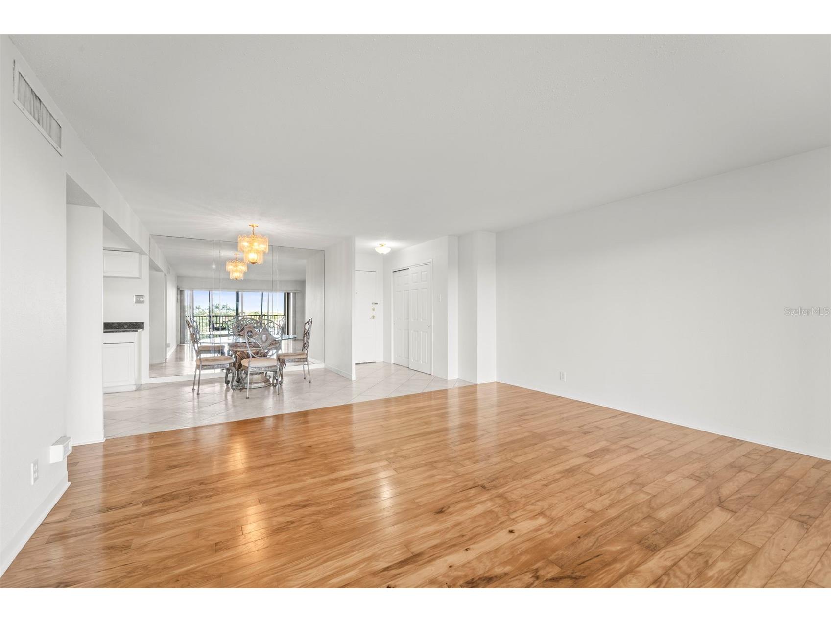 10355 Paradise Boulevard #403 Treasure Island FL 33706 TB8497929 image17