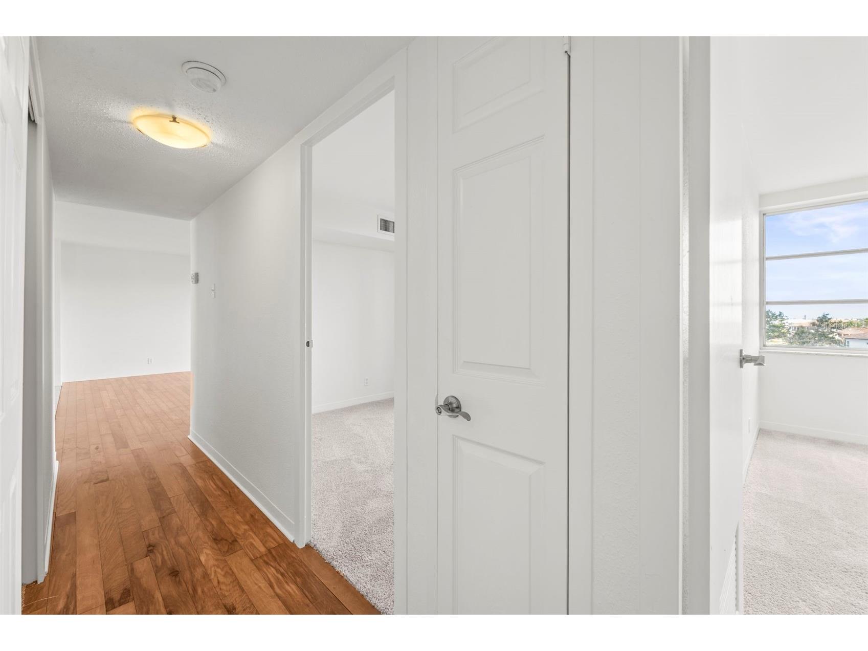 10355 Paradise Boulevard #403 Treasure Island FL 33706 TB8497929 image23