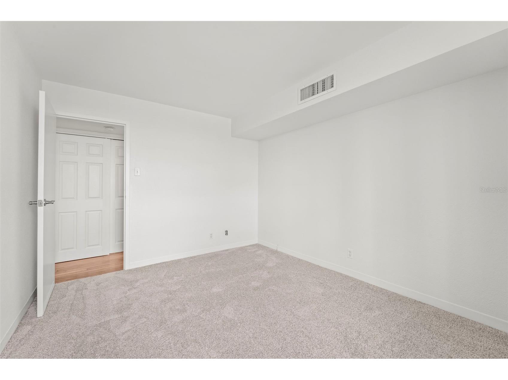 10355 Paradise Boulevard #403 Treasure Island FL 33706 TB8497929 image27