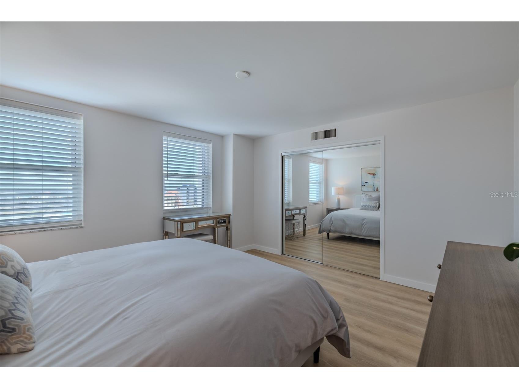 10355 Paradise Boulevard #511 Treasure Island FL 33706 TB8504978 image22