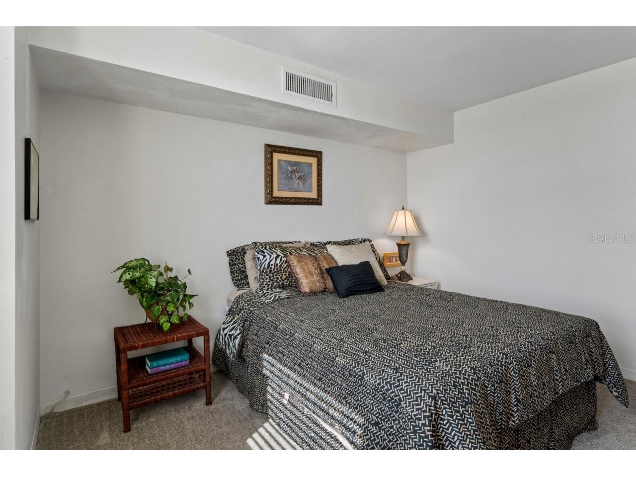 10355 Paradise Boulevard #604 Treasure Island FL 33706 W7884384 image25