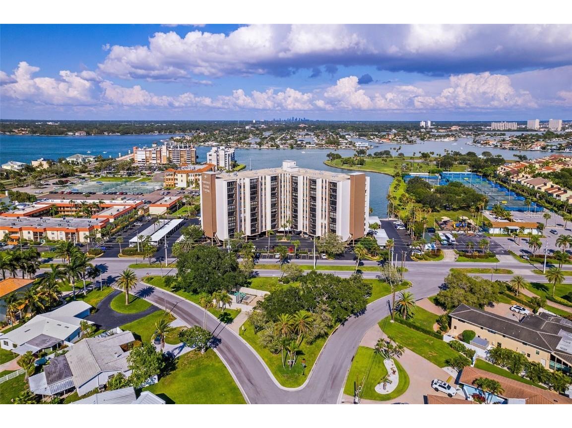 10355 Paradise Boulevard #608 Treasure Island FL 33706 TB8453087 image1