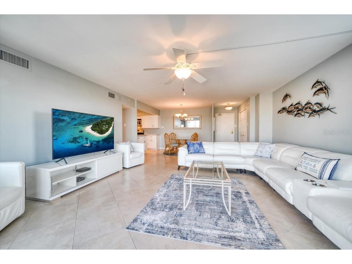 10355 Paradise Boulevard #612 Treasure Island FL 33706 - BOCA CIEGA BAY GULF OF MEXICO U8248718 image10