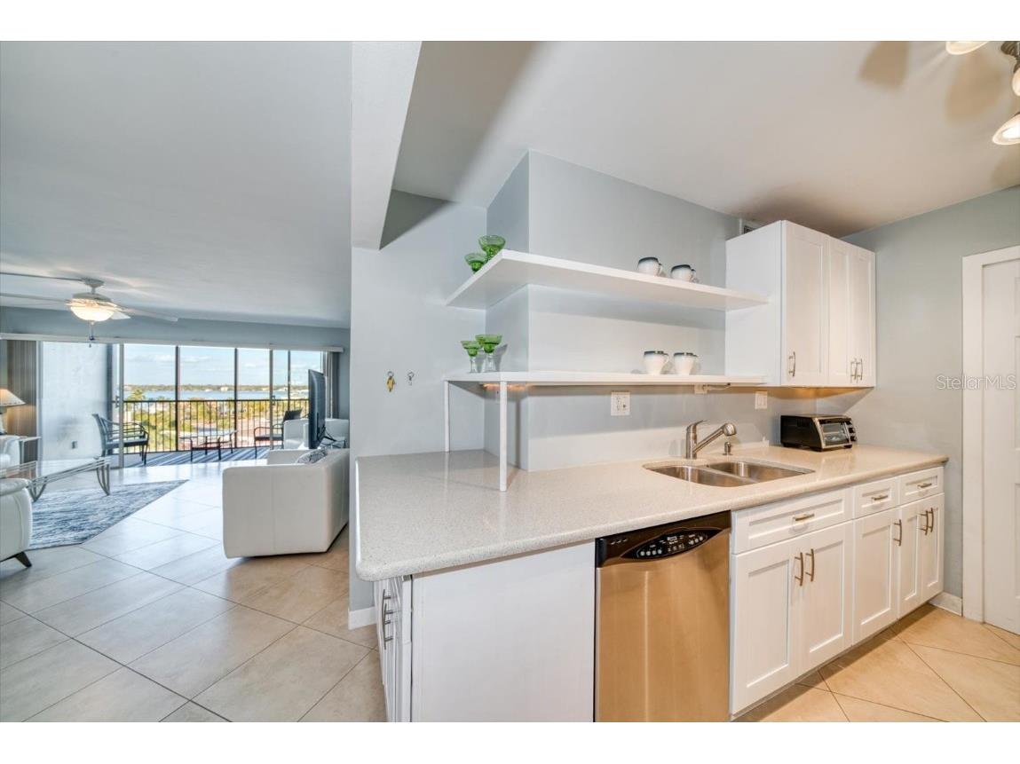 10355 Paradise Boulevard #612 Treasure Island FL 33706 - BOCA CIEGA BAY GULF OF MEXICO U8248718 image13