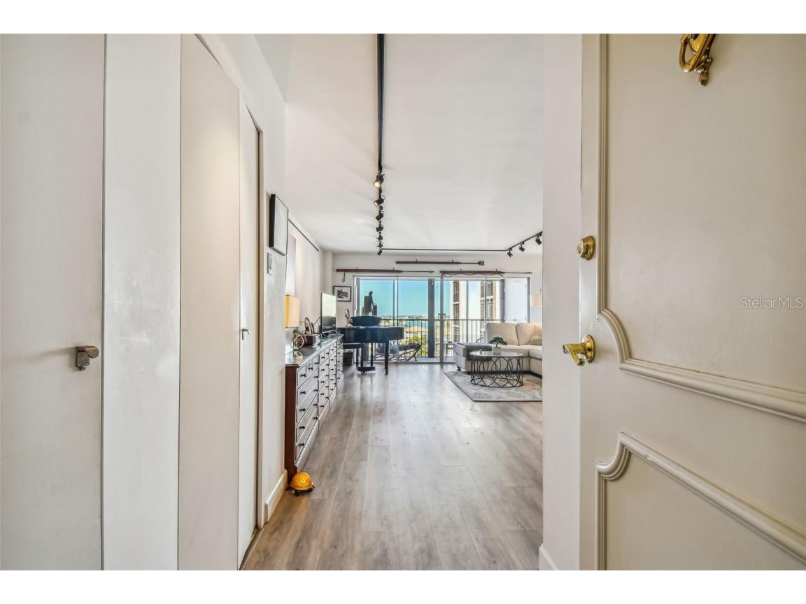 10355 Paradise Boulevard #701 Treasure Island FL 33706 L4936135 image1