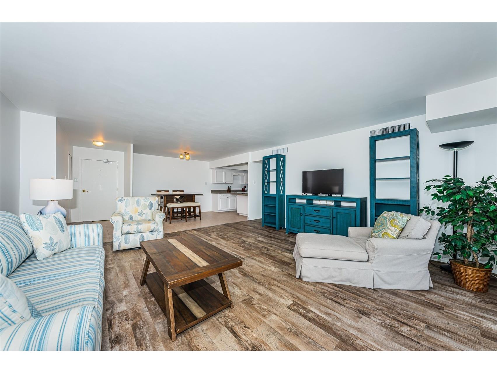 10355 Paradise Boulevard #711 Treasure Island FL 33706 TB8472314 image7