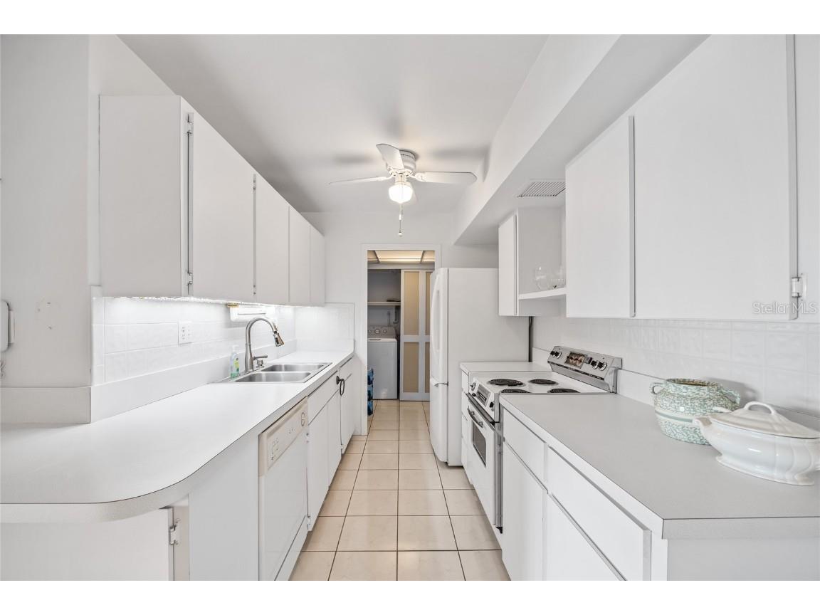 10355 Paradise Boulevard #907 Treasure Island FL 33706 - BOCA CIEGA BAY TB8389871 image12