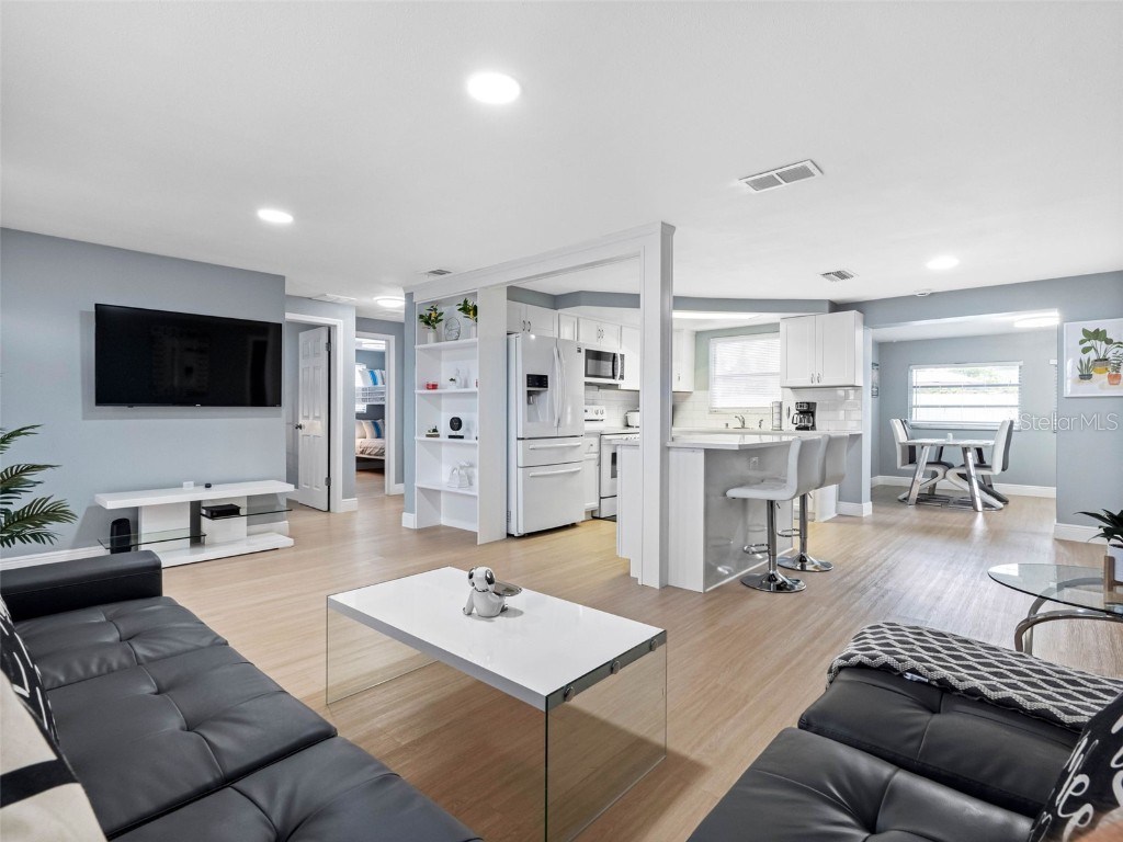 1036 Viking Drive Holiday FL 34691 TB8450754 image3