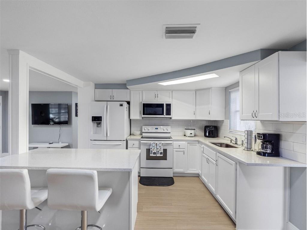 1036 Viking Drive Holiday FL 34691 TB8450754 image4