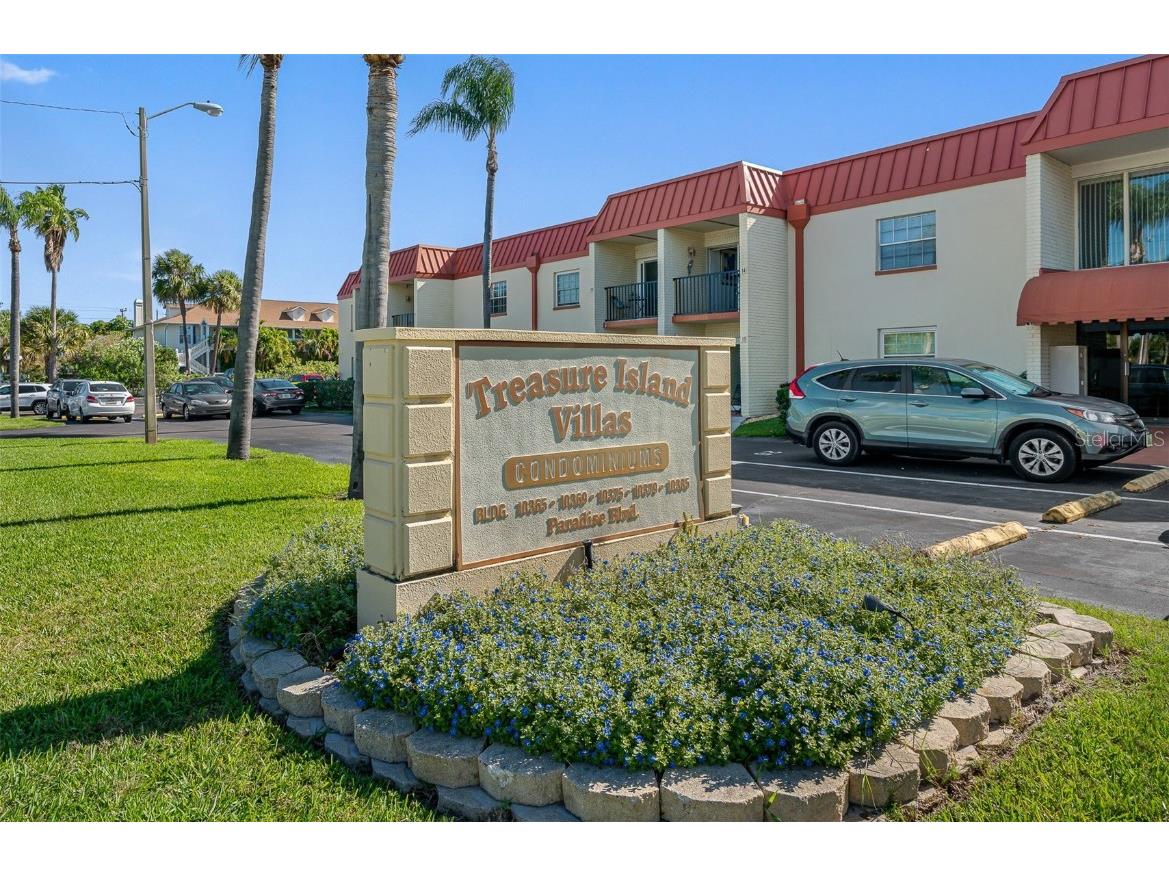 10365 Paradise Boulevard #1 Treasure Island FL 33706 U8157793 image1