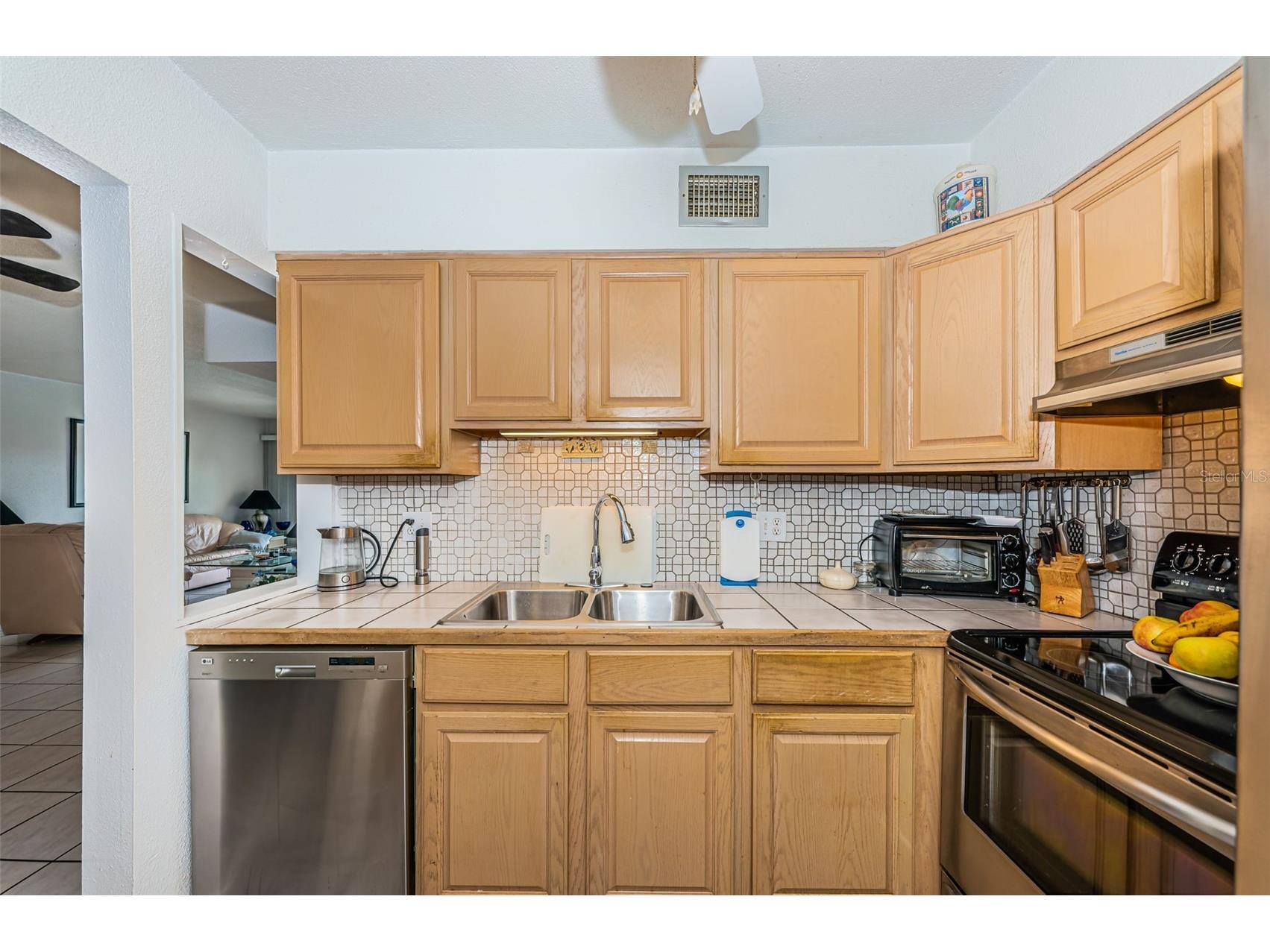 10365 Paradise Boulevard #16 Treasure Island FL 33706 TB8525558 image17