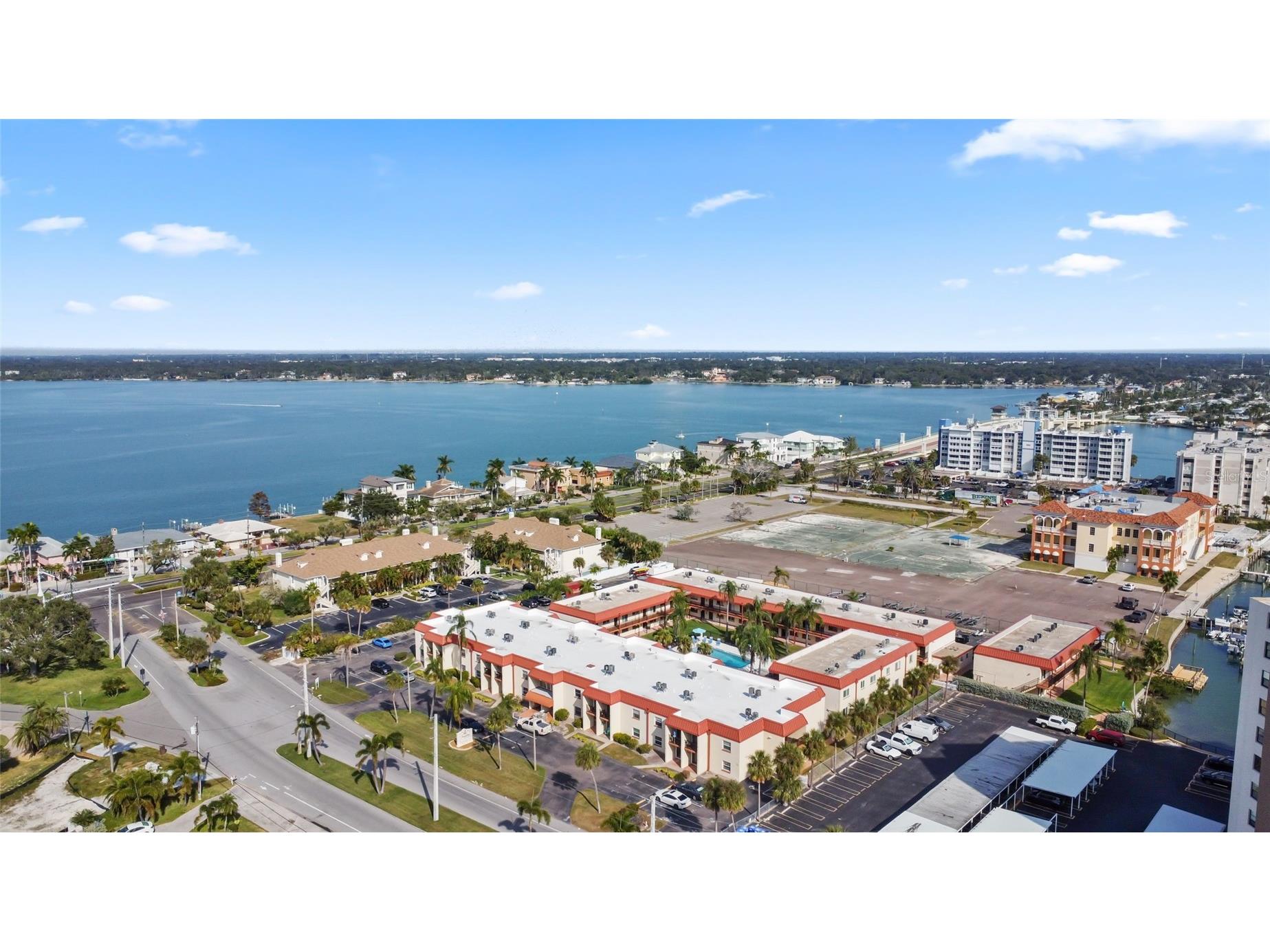 10365 Paradise Boulevard #22 Treasure Island FL 33706 TB8466934 image1