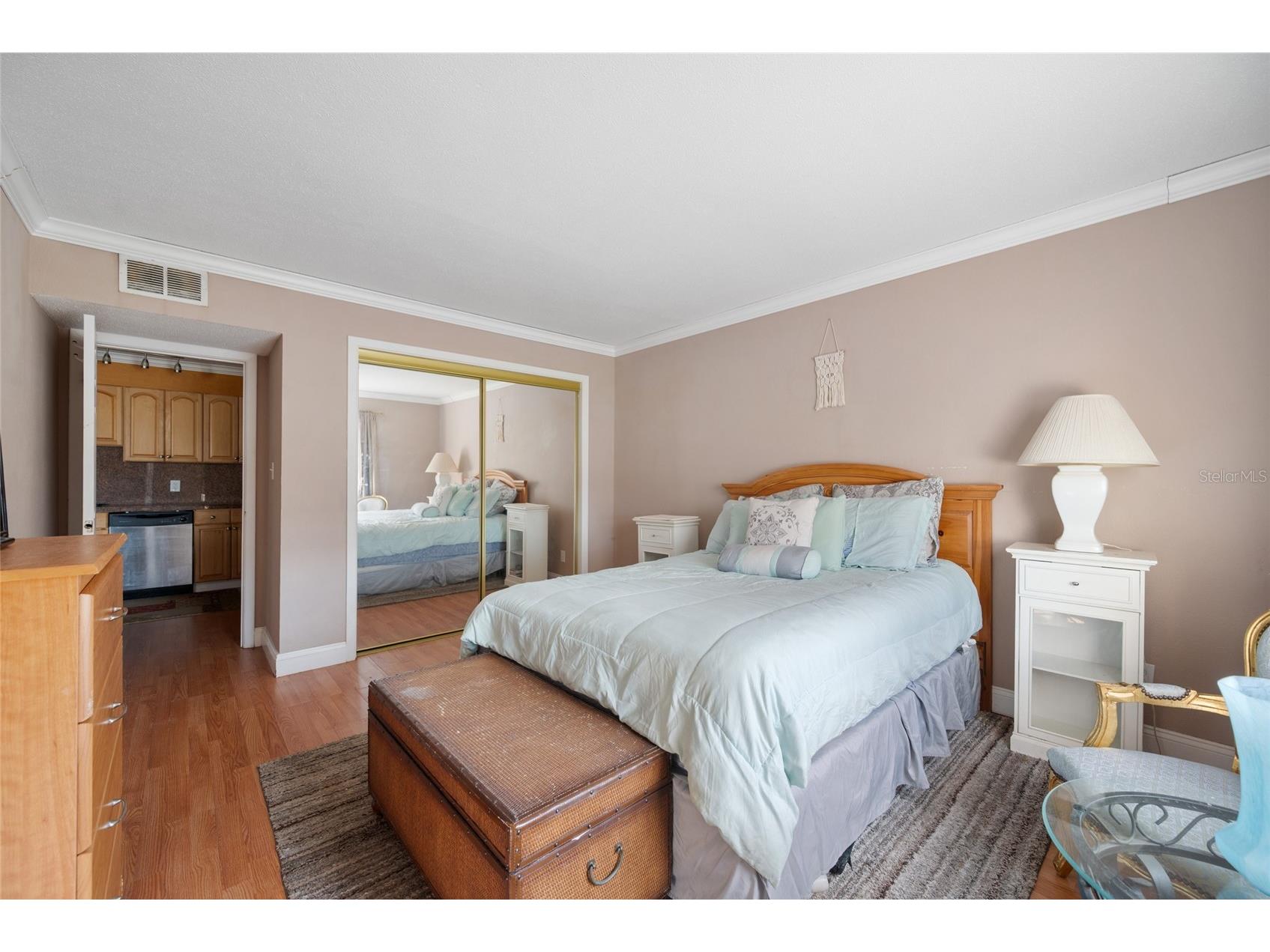 10365 Paradise Boulevard #22 Treasure Island FL 33706 TB8466934 image15